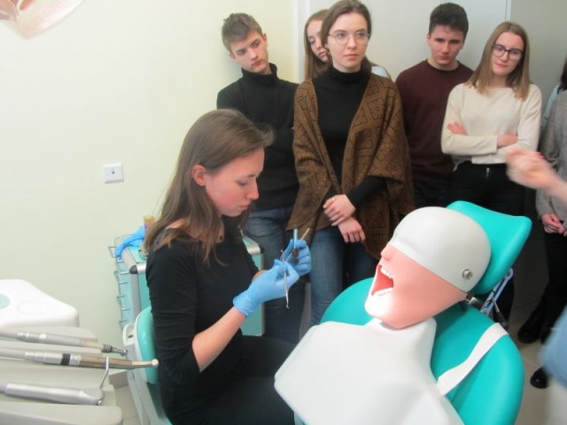  „Leczymy Oskara” – warsztaty stomatologiczne na Uniwersytecie Medycznym